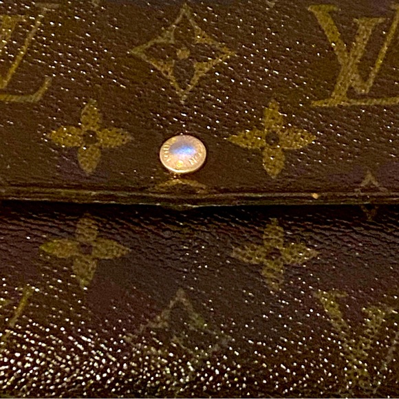 Louis Vuitton Monogram Portefeiulle Sarah
Long Bifold Wallet. 2007 France. - Picture 9 of 15